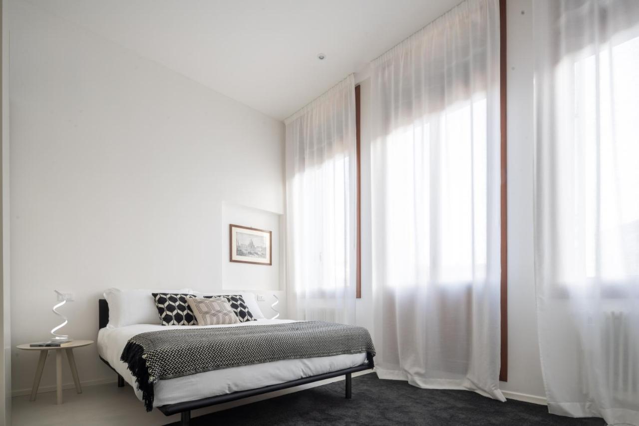 Design Apartment With Balcony On The Grand Canal R&R Venice Exterior photo