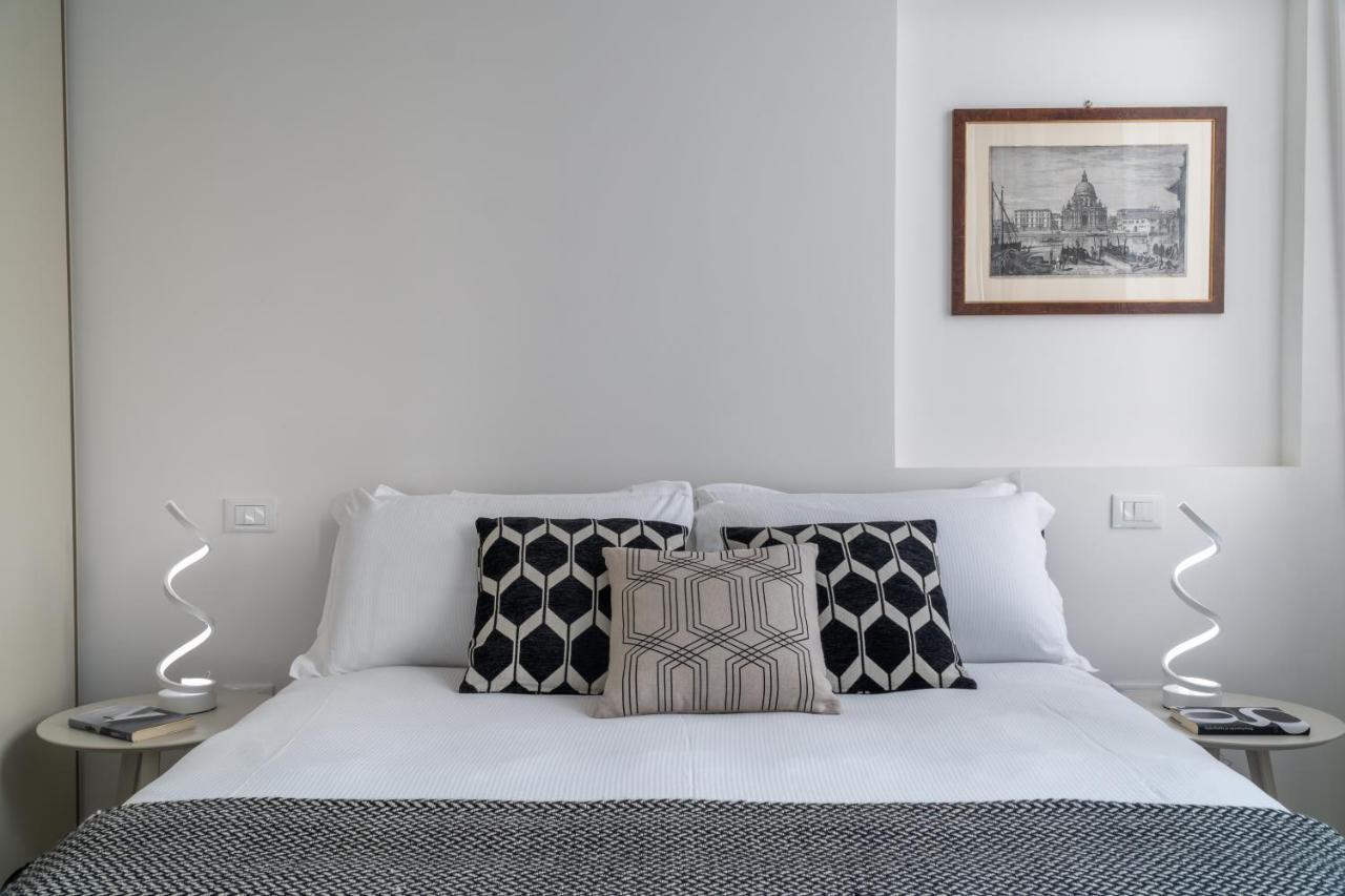Design Apartment With Balcony On The Grand Canal R&R Venice Exterior photo